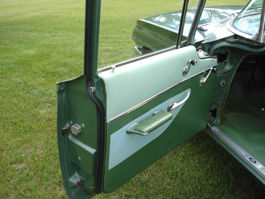 1960 Bel Air 4 door Sedan green 39kmiles 19.jpg
